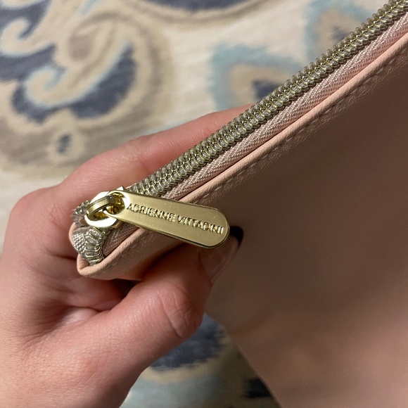 ๐HP!๐ Adrienne Vittadini Studio Tablet Case - Cosmetic Case - Peach - Picture 7 of 7